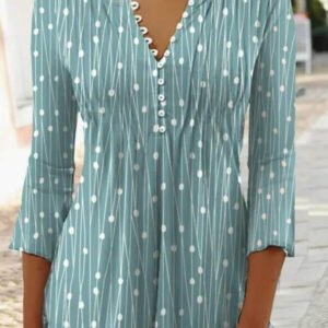 blouse with sleeve 3 4 with buttons at the neckline 3