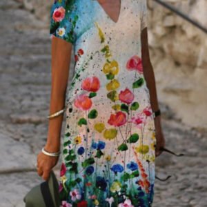 dress with a short sleeve with a classic cut with a print 10