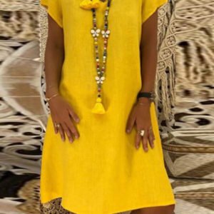 dress with a short sleeve with a simple loose cut 3