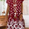 dress with a simple cut with necklace 3