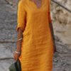 dress with a simple cut with sleeve to lokcia 3