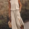 maxi bitch with a loose cut cut at the waist 2