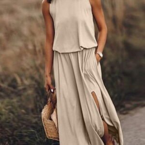 maxi bitch with a loose cut cut at the waist 2