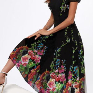 midi dressed dress up to the bottom with a square neckline