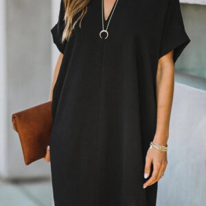 mini dress with a loose cut with a neckline in the shape of the letter v
