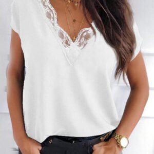 t shirt with a neckline in the shape of the letters v with lace 5